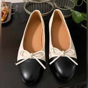 Elegant Black and White Women's Flats